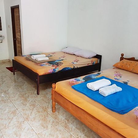 Red Island Bungalows Pasanggaran Quarto foto