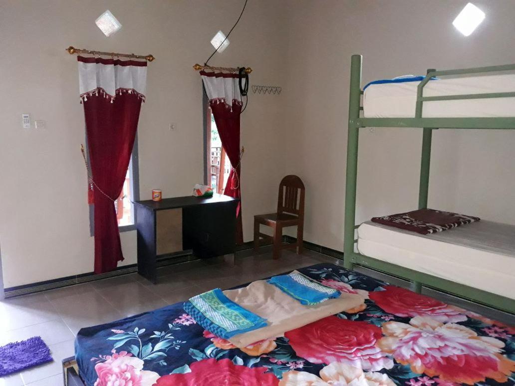 Red Island Bungalows Pasanggaran Quarto foto